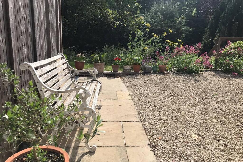 Garden Hideaway, Self-Contained, Edge Of Bath公寓 外观 照片